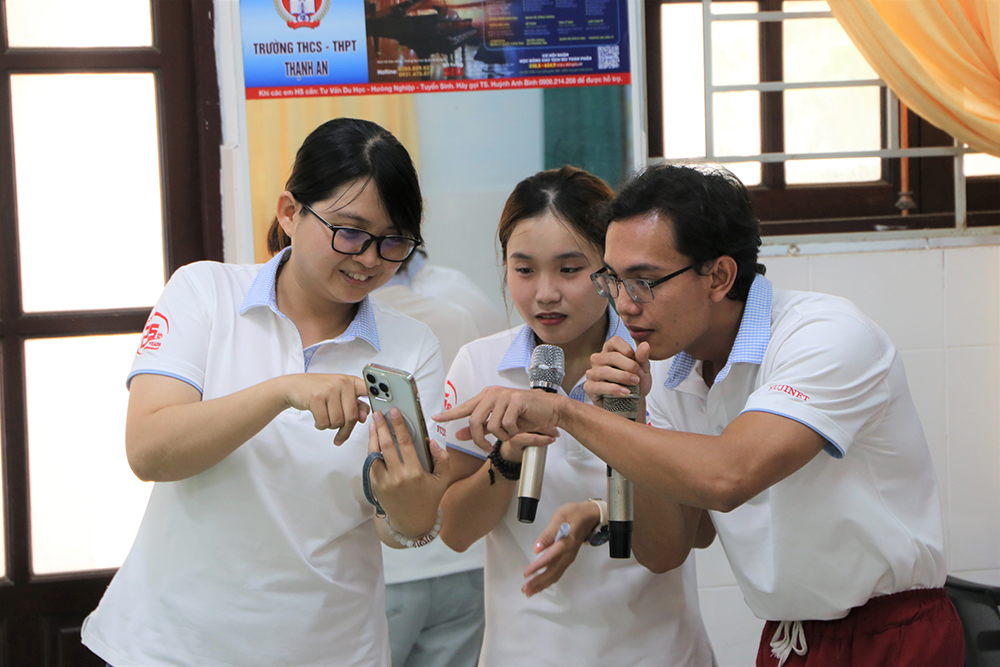 FUJINET TIẾP TỤC HÀNH TRÌNH VÌ GIÁO DỤC TẠI XÃ ĐẢO THẠNH AN