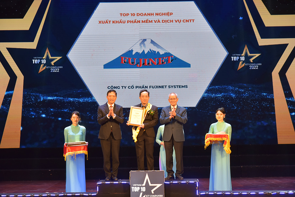 FUJINET‐2022年ベトナムソフトウェアおよび IT サービス輸出企業トップ１０受賞